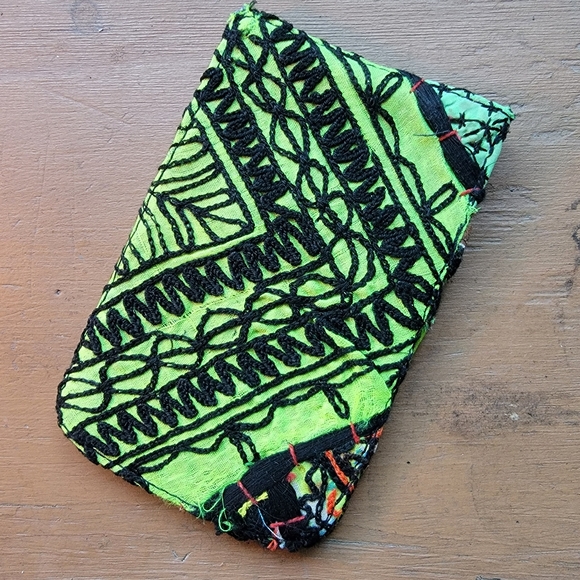 🌎👽 Free People Boho Embroidered Repurposed vtg banjara hippie Wallet card case - Picture 15 of 16